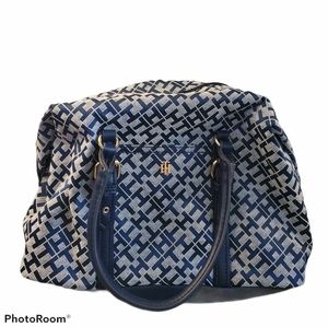 Large Beautiful Tommy Hilfiger Bag / Carry-On 💙